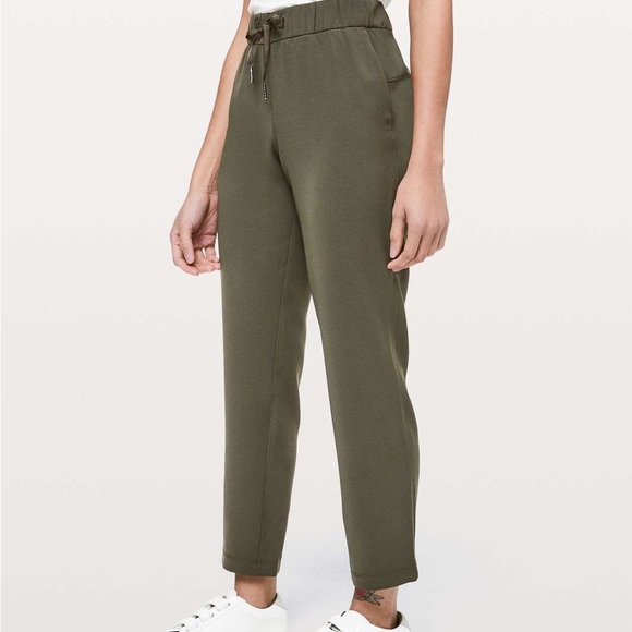 Lululemon On The Fly Pant 7/8 size 4 Dark Olive - Picture 1 of 5